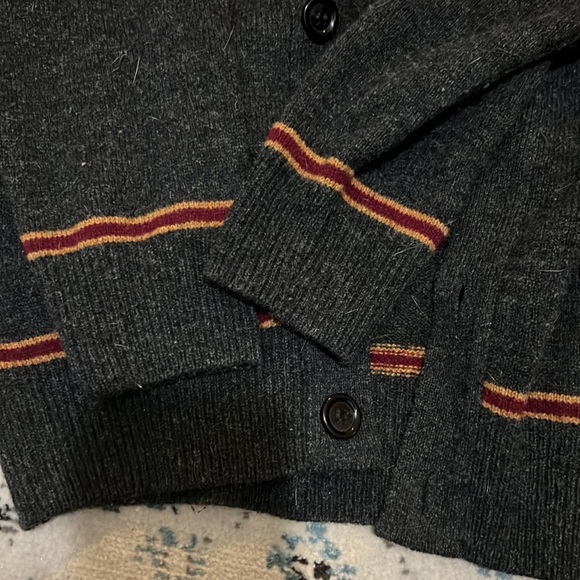 Universal studios wool Gryffendor cardigan - Picture 3 of 4